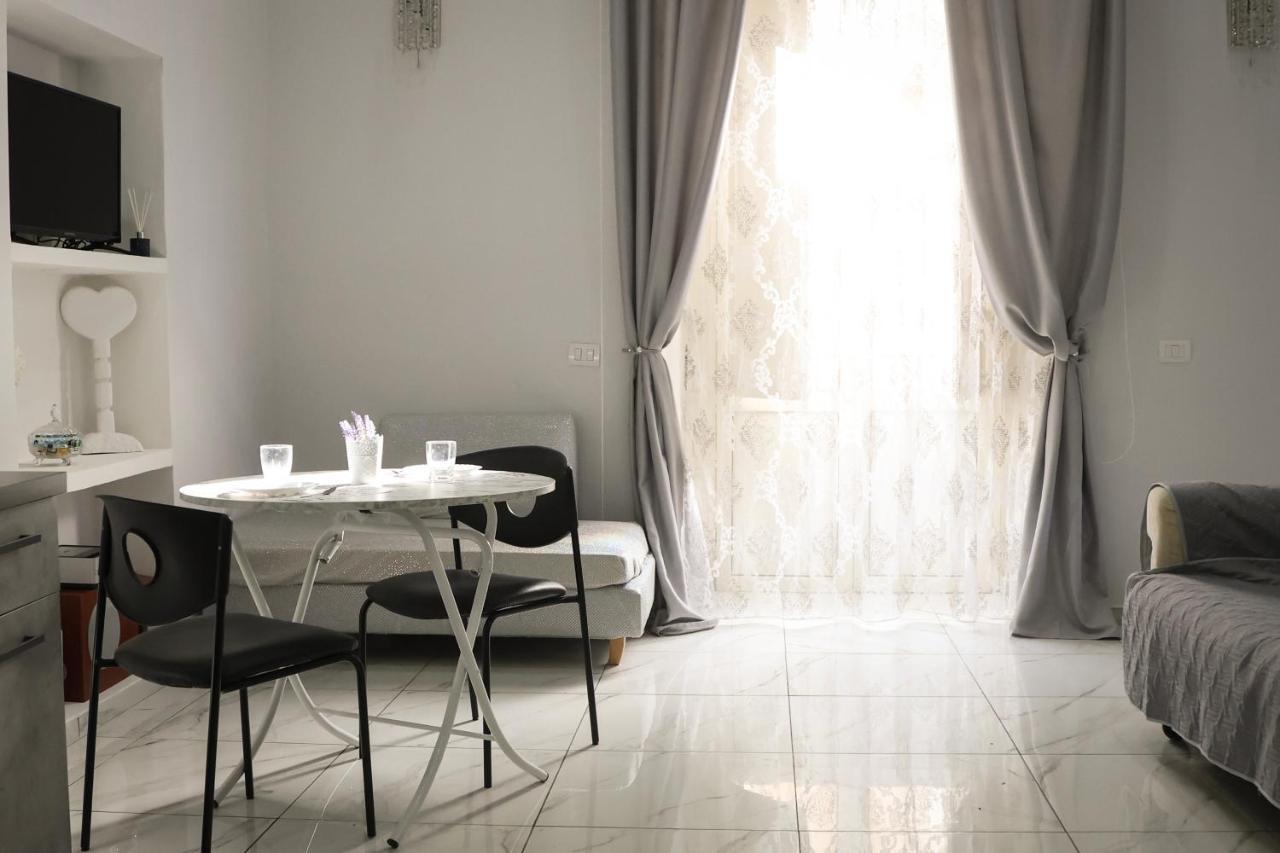 Modern By Sasy In The City Centre Νάπολη Εξωτερικό φωτογραφία