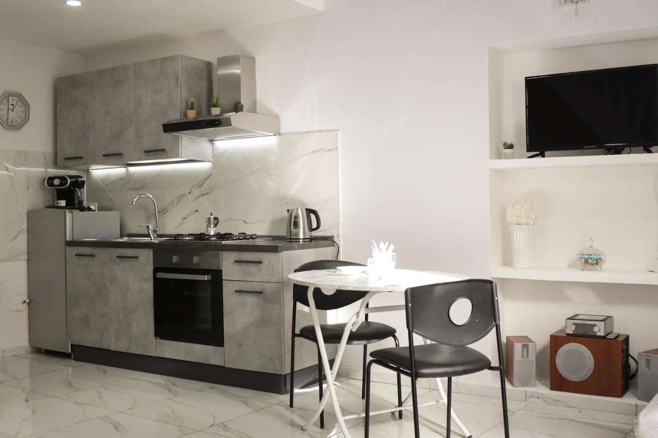 Modern By Sasy In The City Centre Νάπολη Εξωτερικό φωτογραφία